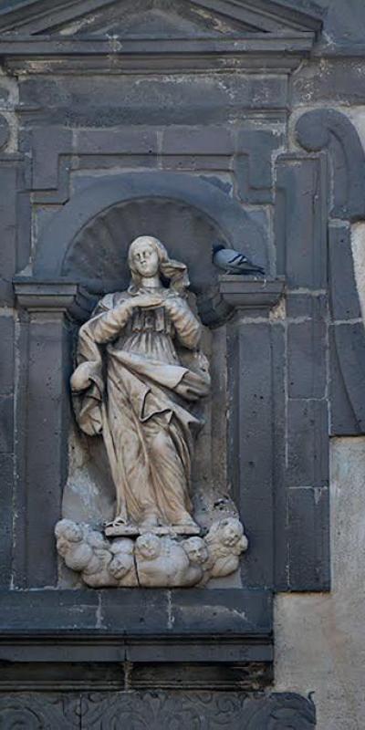 Annunziata Statua Esterna